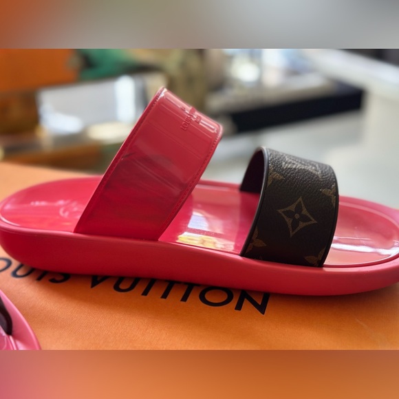 Sunbath Monogram Flat Mules - Picture 4 of 6